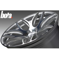 BOLA B8R 18x9.5 Silver Polished Face